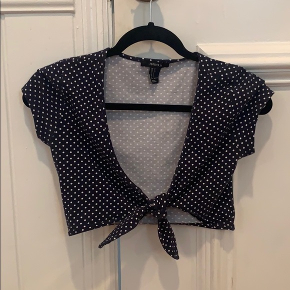 Forever 21 Tie-Front Crop Top - Picture 2 of 4